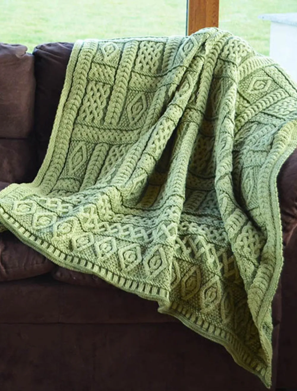 Glenaran Knitted Wool Throws^Two-Tone Aran Pleated Throw