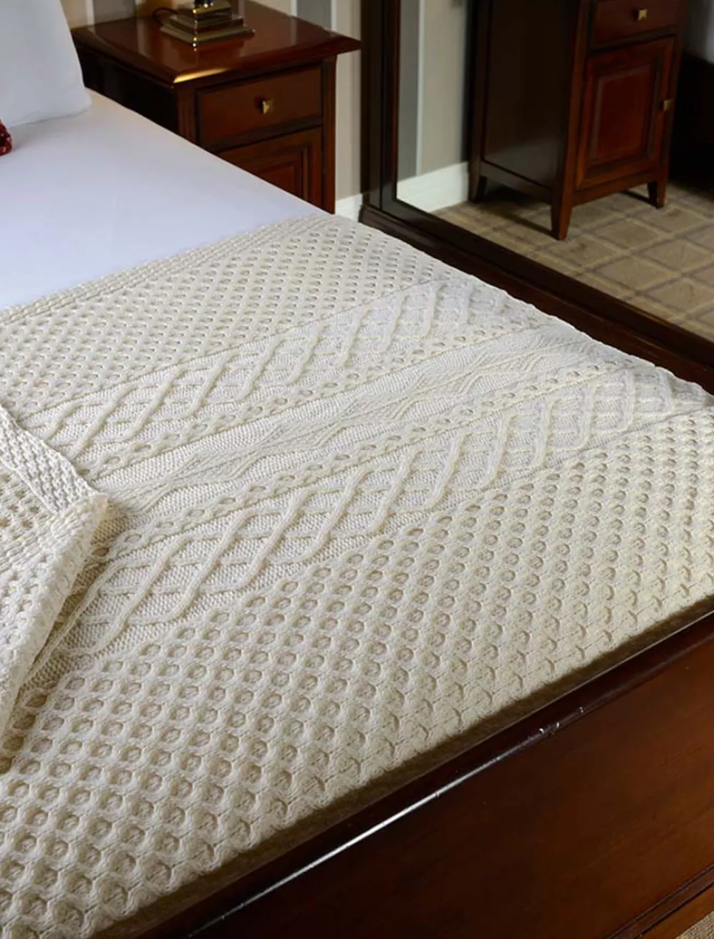 Glenaran Clan Throws^Maloney Clan Aran Throw