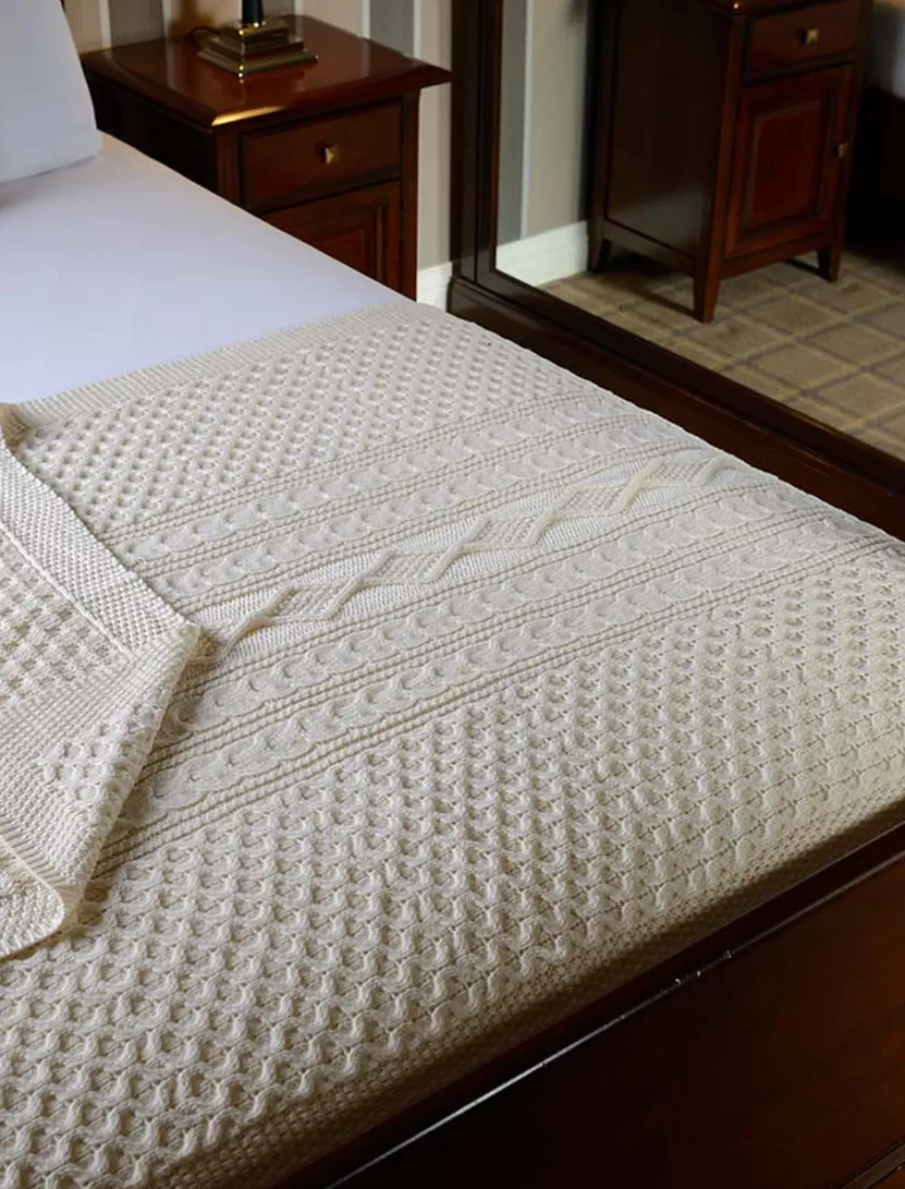 Glenaran Clan Throws^Flynn Clan Aran Throw