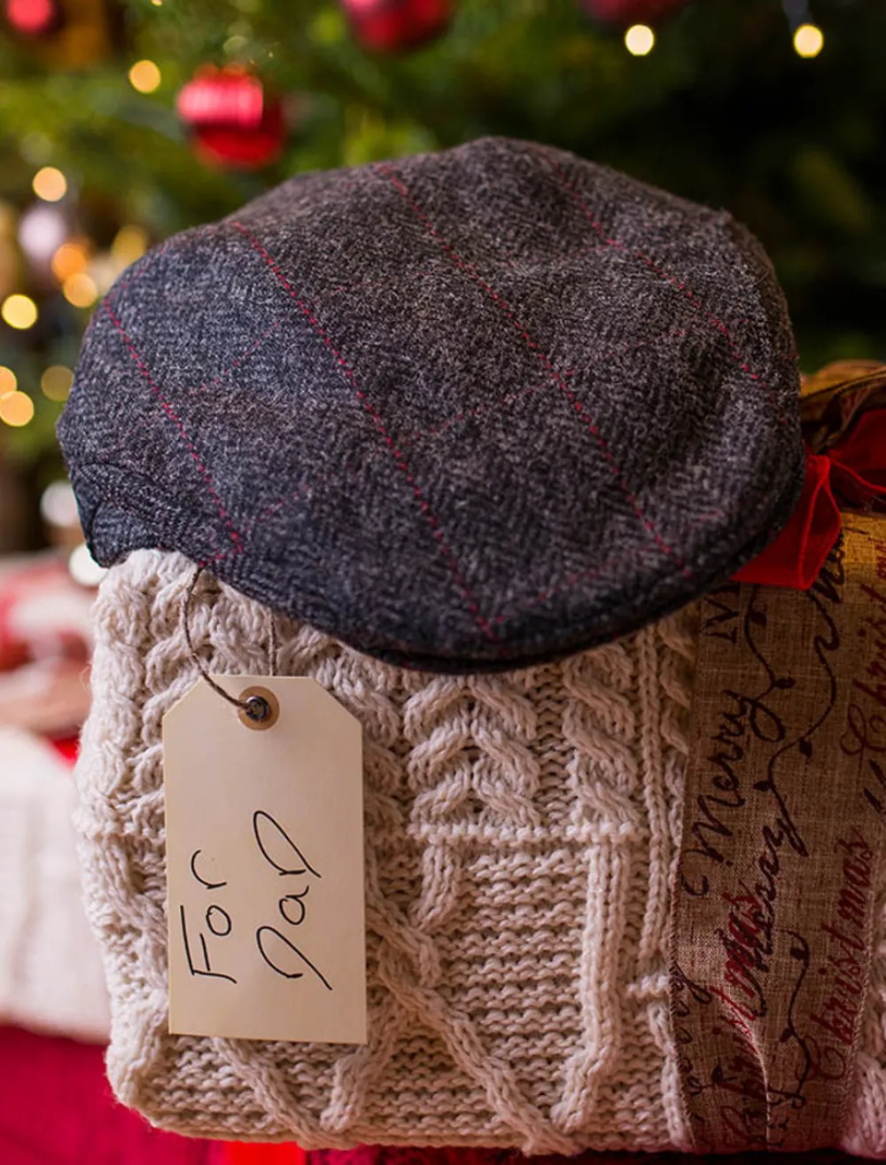 Glenaran Irish Flat Caps^Trinity Tweed Flat Cap - Charcoal with Red