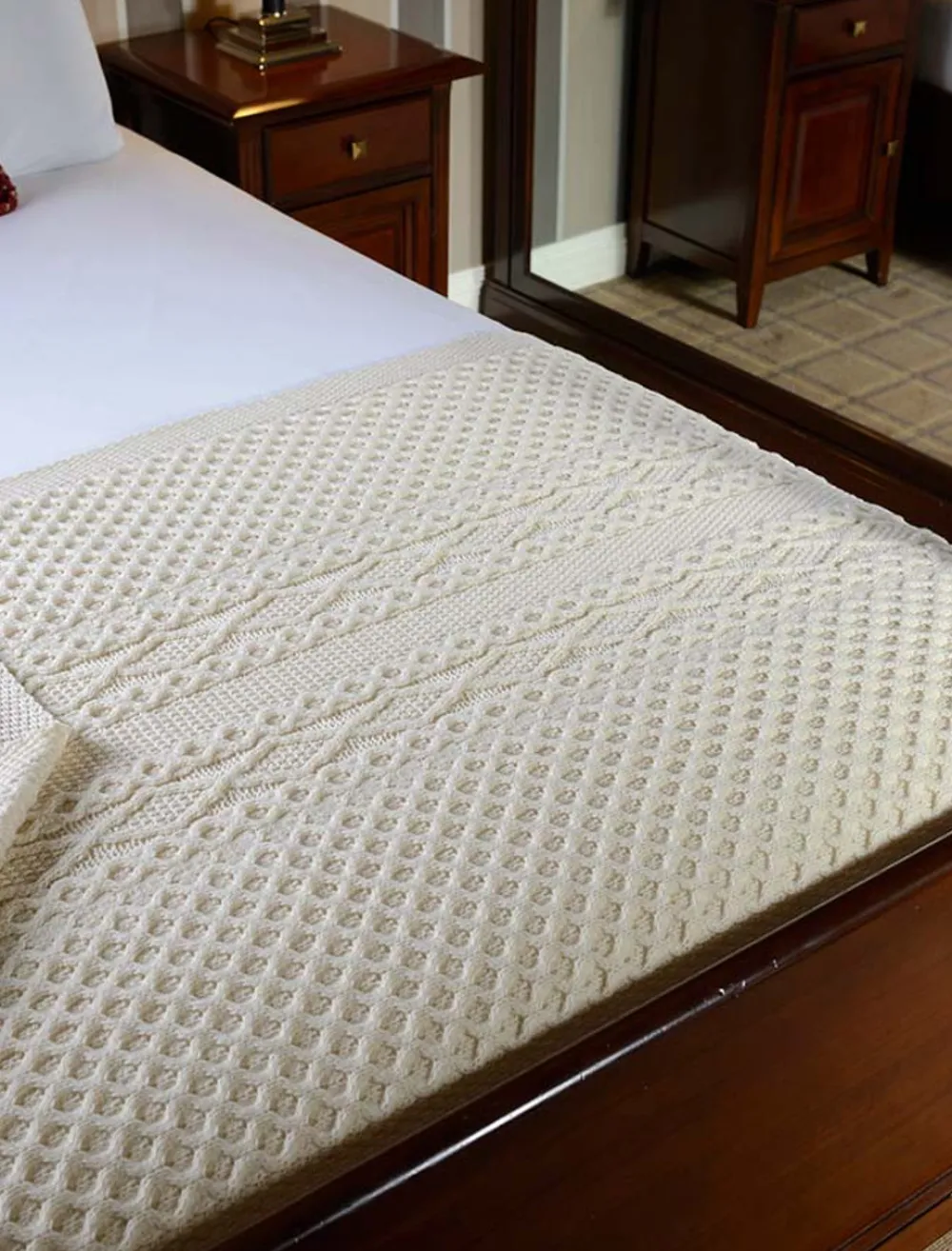 Glenaran Clan Throws^Buckley Clan Aran Throw