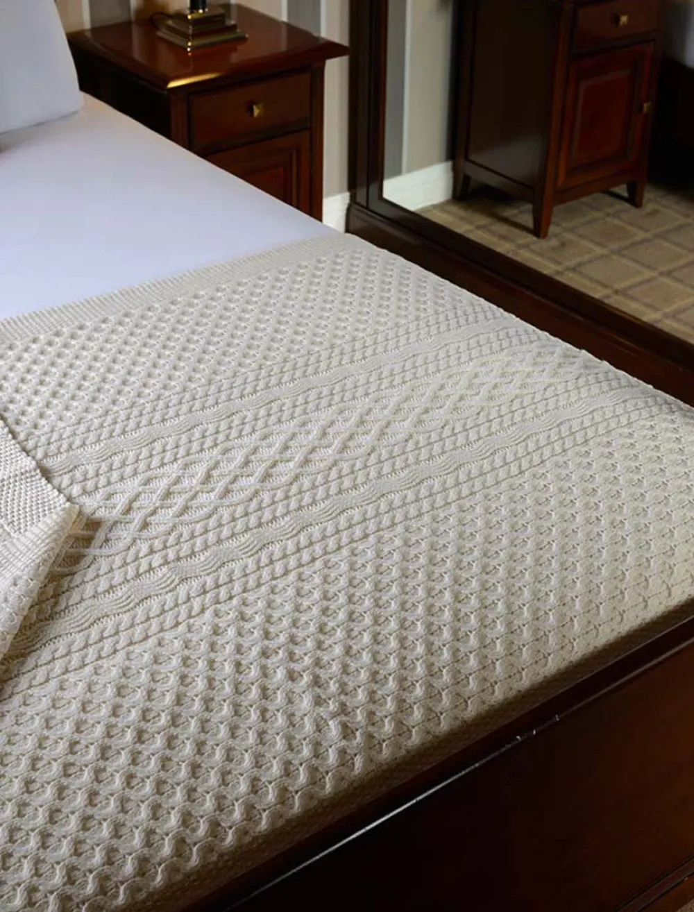 Glenaran Clan Throws^Farrell Clan Aran Throw