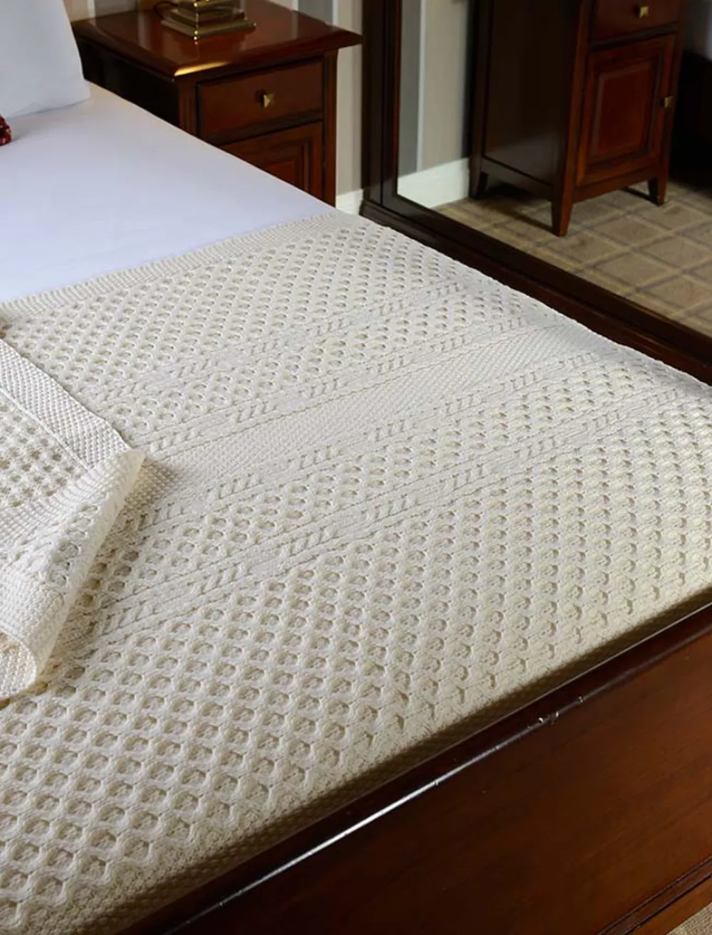 Glenaran Clan Throws^Higgins Clan Aran Throw