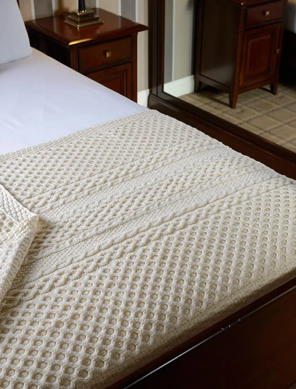 Glenaran Clan Throws^Mc Dermott Clan Aran Throw