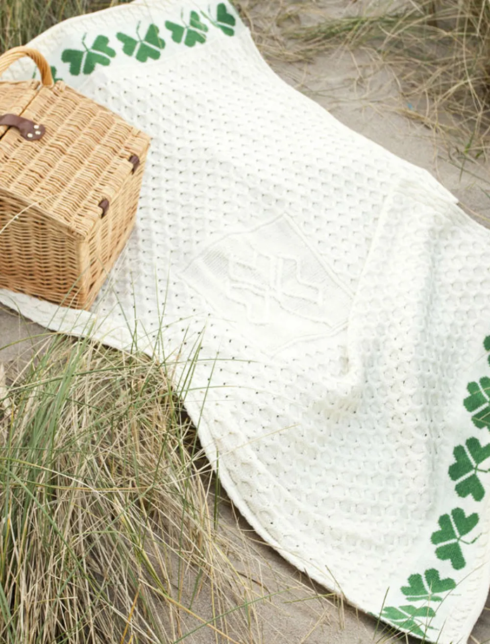 Glenaran Knitted Wool Throws^Medium Merino Shamrock Throw